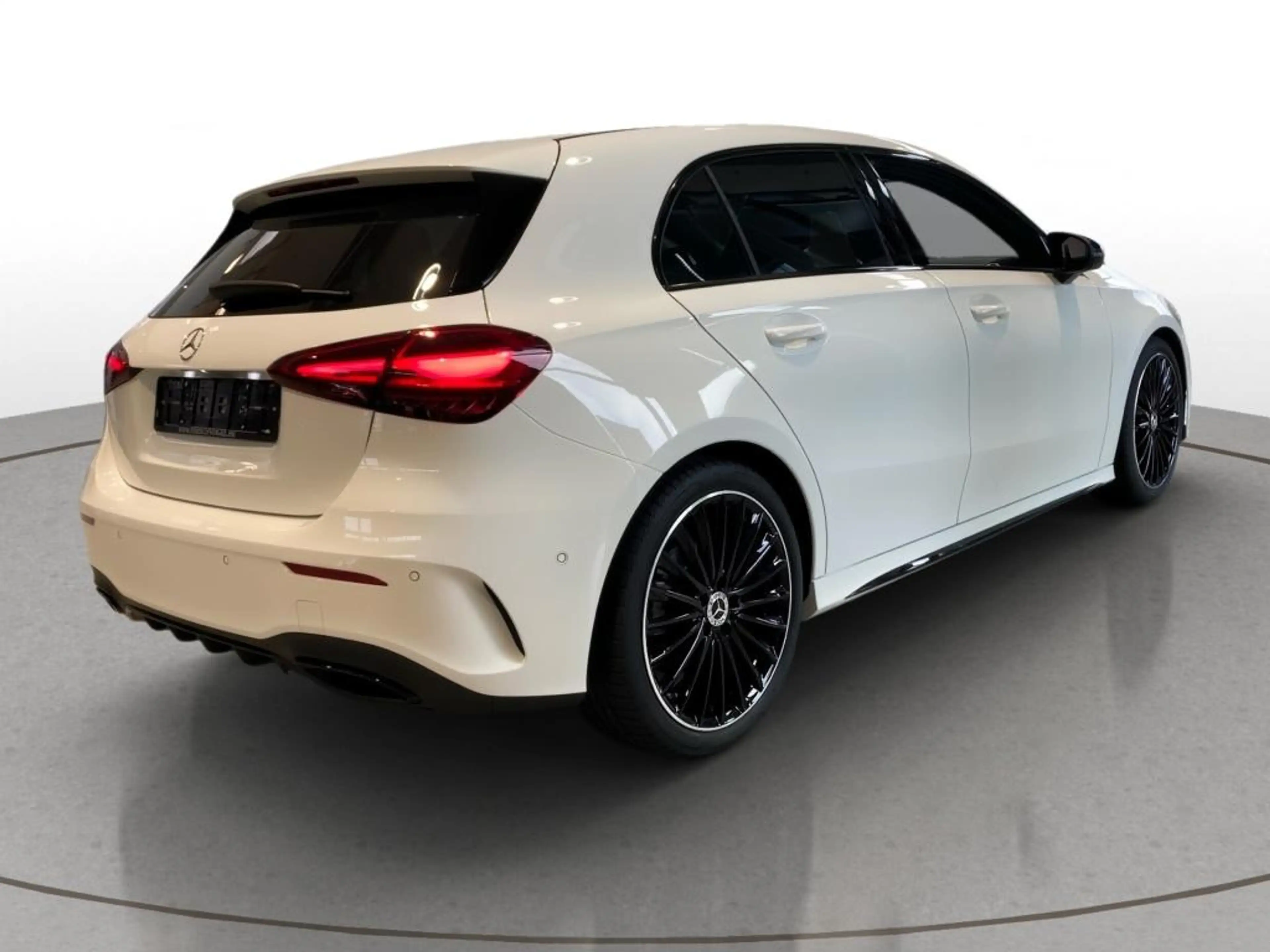 Mercedes-Benz A 180 AMG-Line+Night+MULTIBEAM+MBUX+Navi-Pr.+Kam — photo 5
