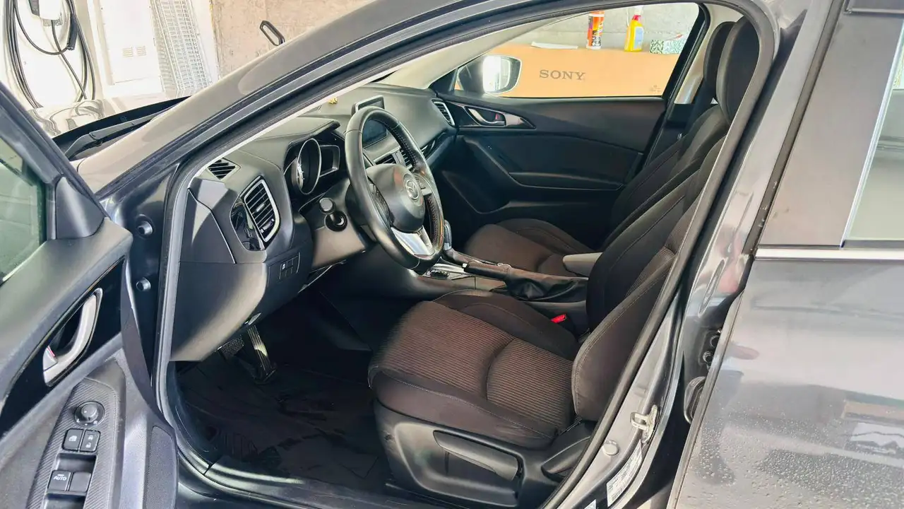 Mazda 3 photo Mazda 3