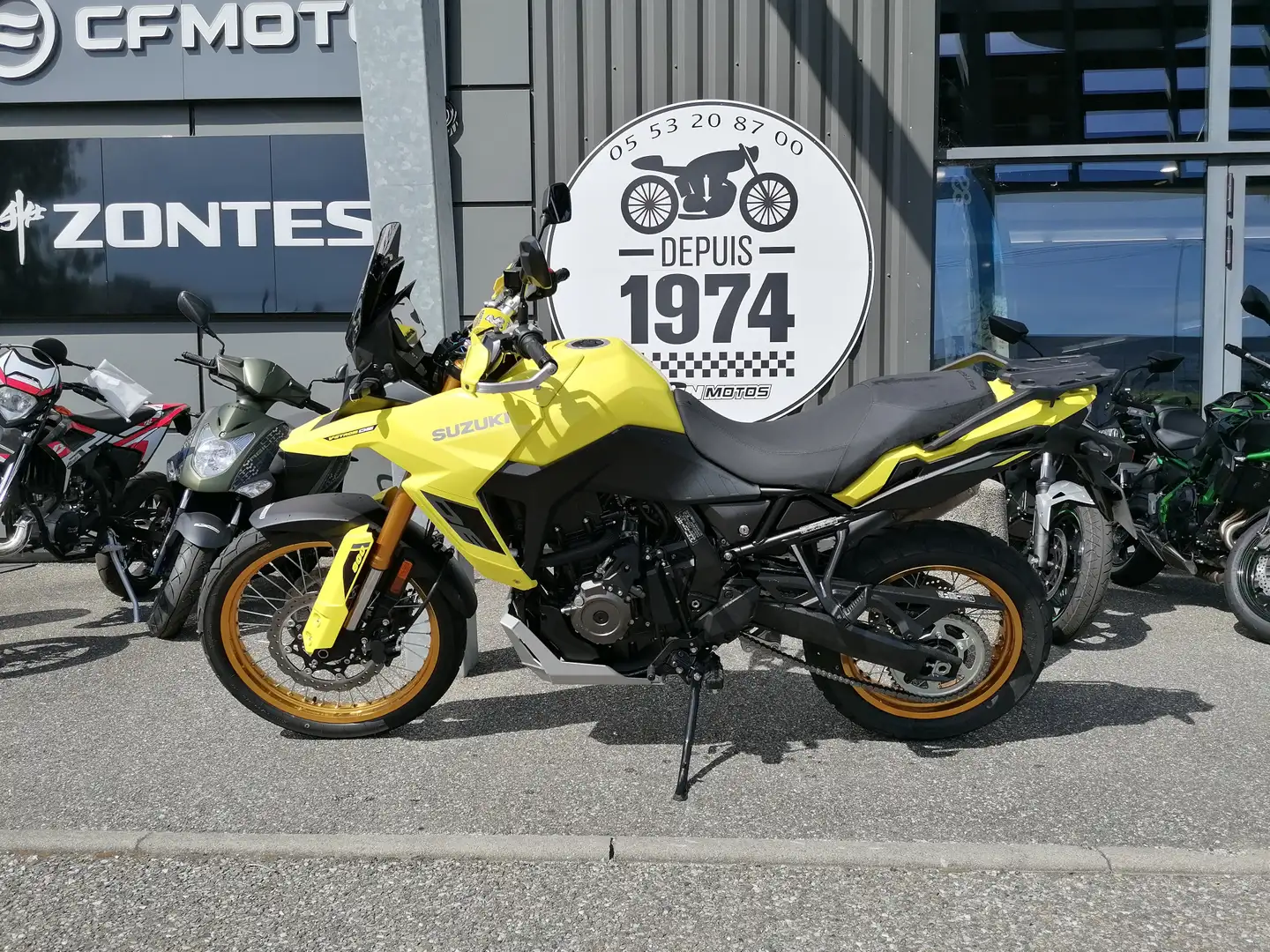 Suzuki V-Strom 800DE Žlutá - 2