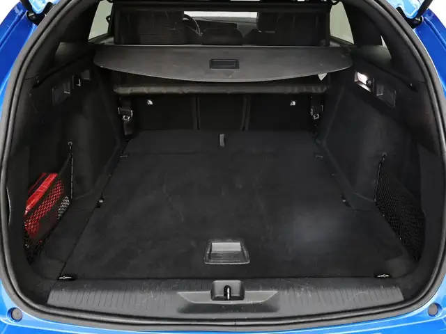 Opel Astra view 6