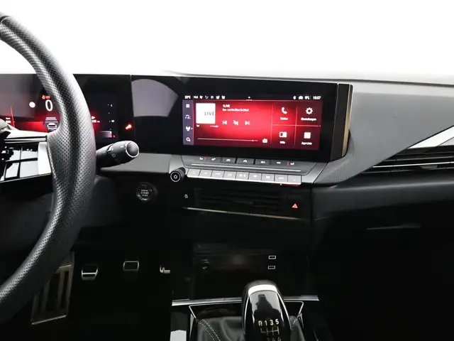 Opel Astra view 11