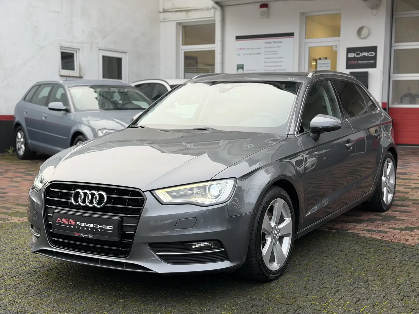 Audi A3 2.0 TDI Sportback S-Tr. Ambition *Navi *Xenon Grey - 1