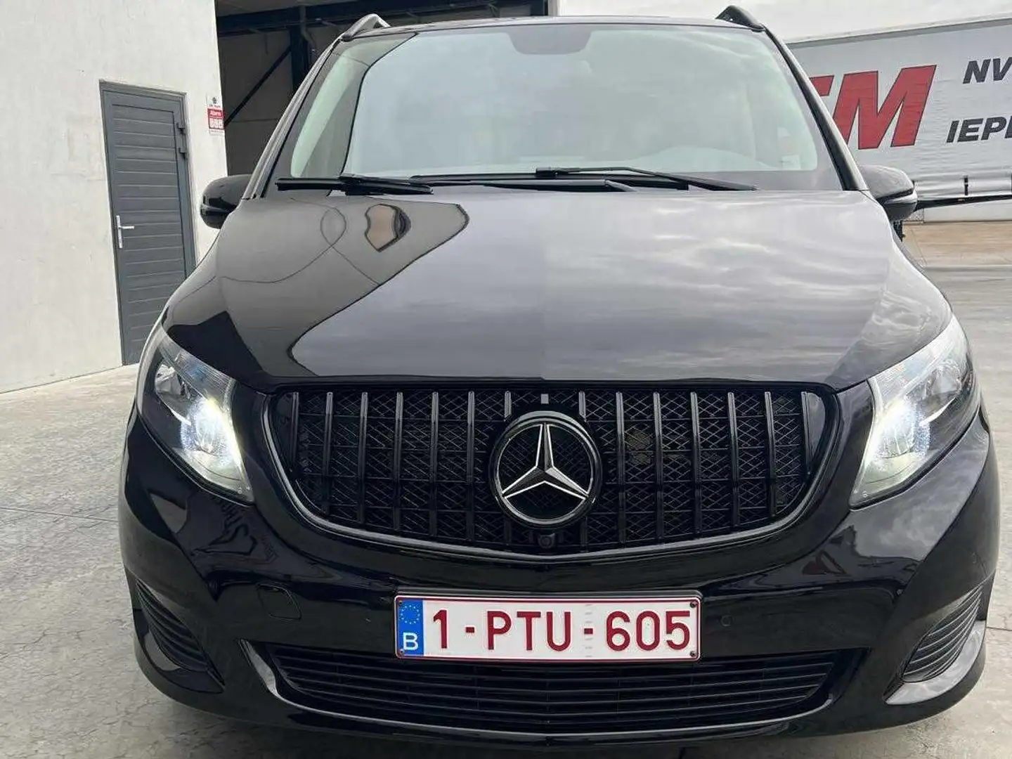 Mercedes-Benz V 200 V 200 d lang 7G-TRONIC Rise Black - 2