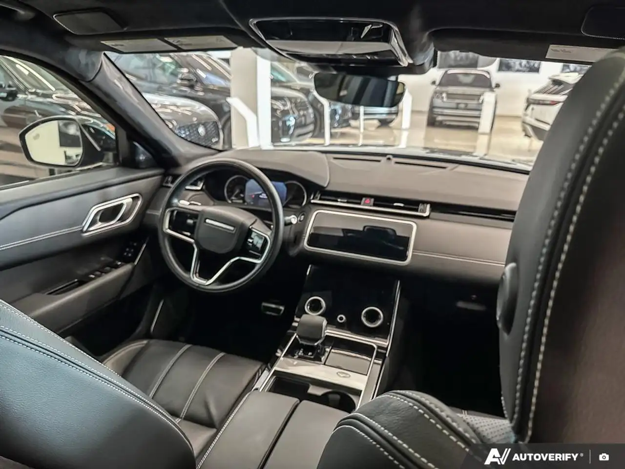 Land Rover Range Rover Velar снимка Land Rover Range Rover Velar