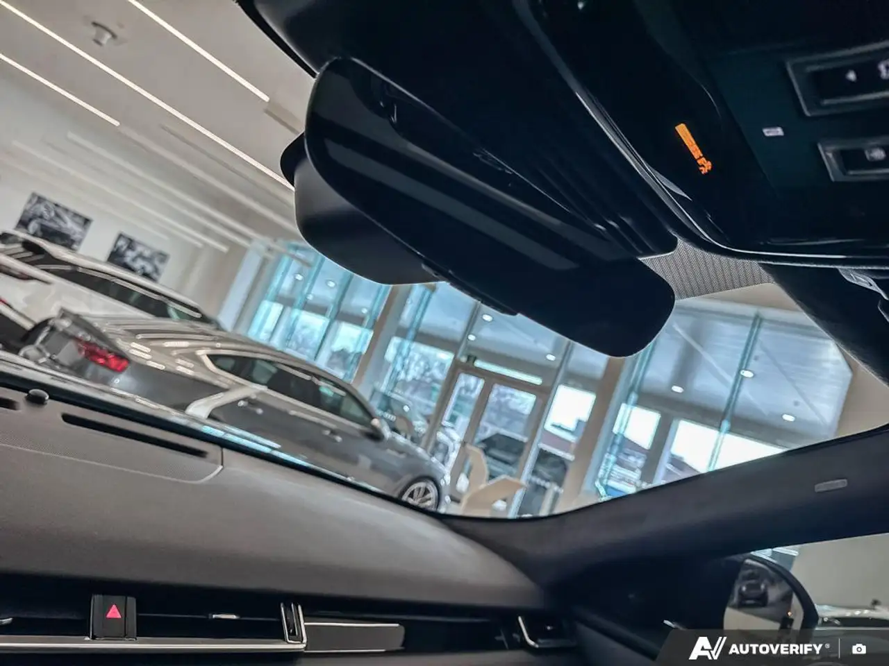 Land Rover Range Rover Velar снимка Land Rover Range Rover Velar