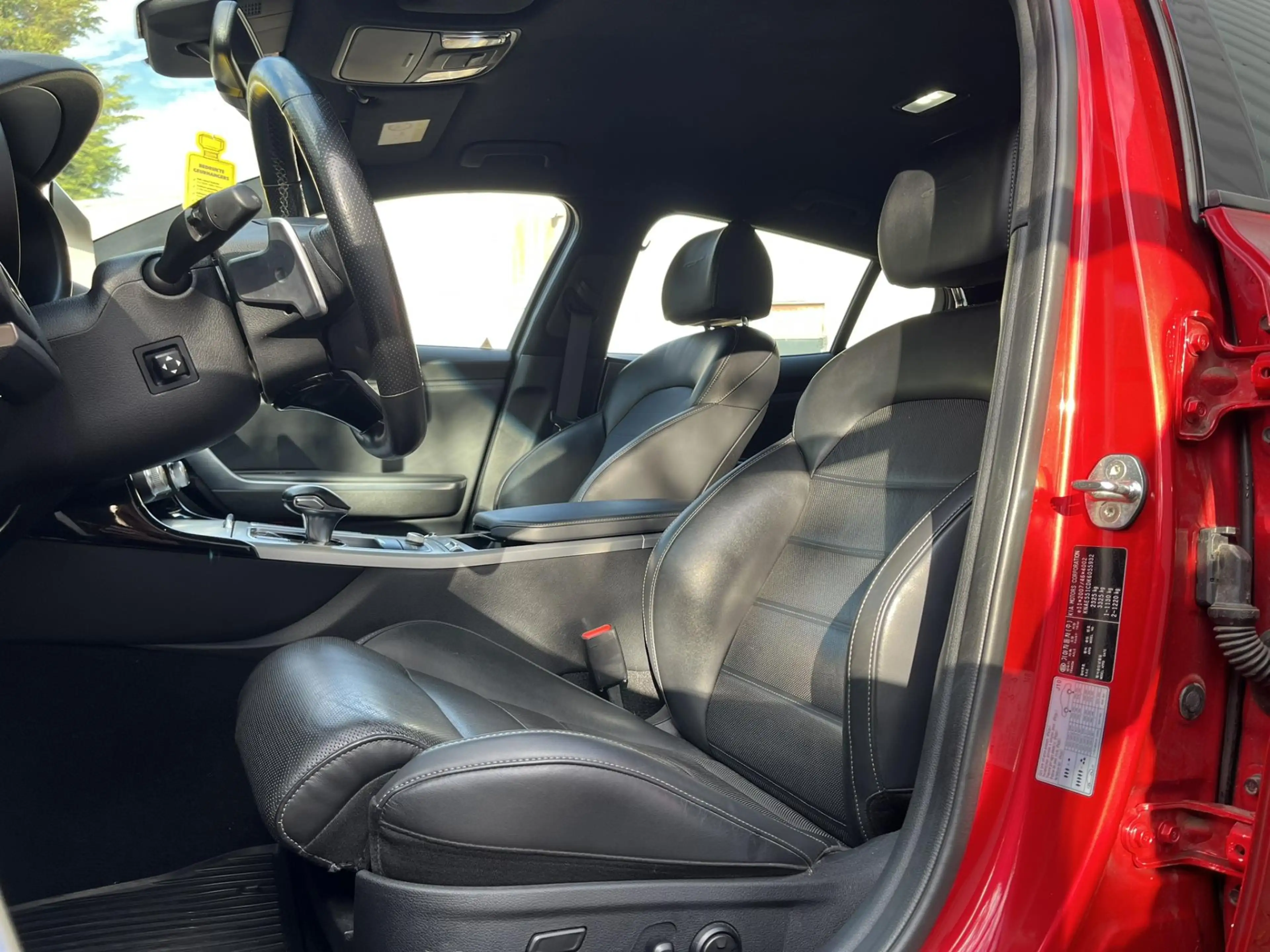 Kia Stinger 3.3 V6 T-GDI AWD GT 370PK — photo 6