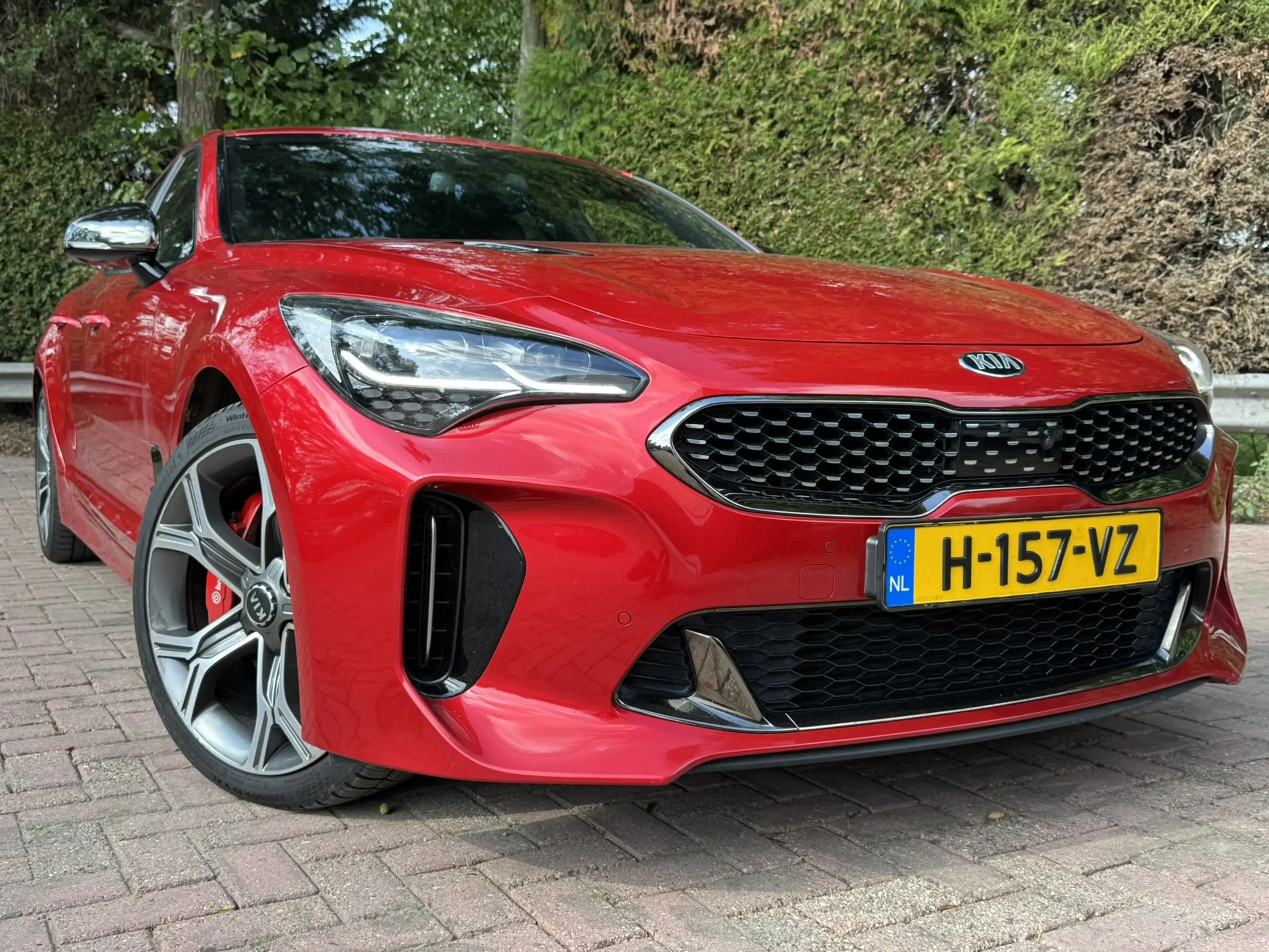 Kia Stinger 3.3 V6 T-GDI AWD GT 370PK — photo 3