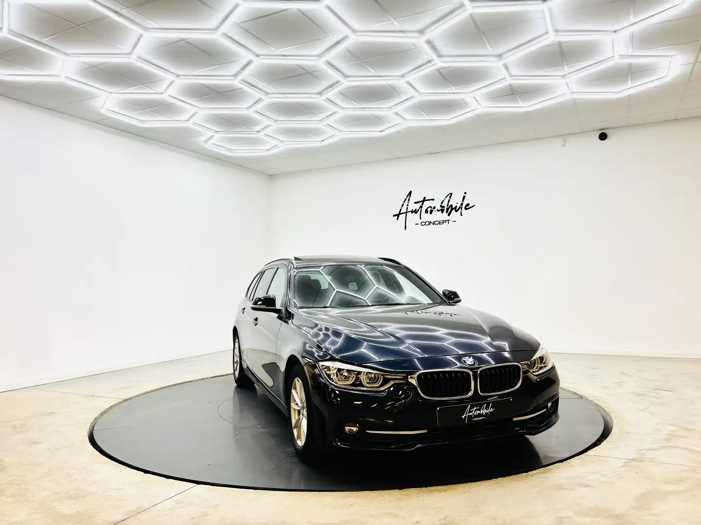 BMW 318 ✅1AN GARANTIE✅PANO✅LED✅EURO 6b✅HARMAN KA Blauw - 2