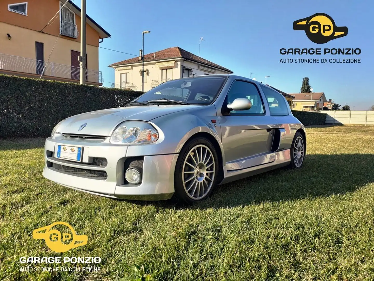 Renault Clio Clio 3p 3.0 V6 Sport Silber - 1