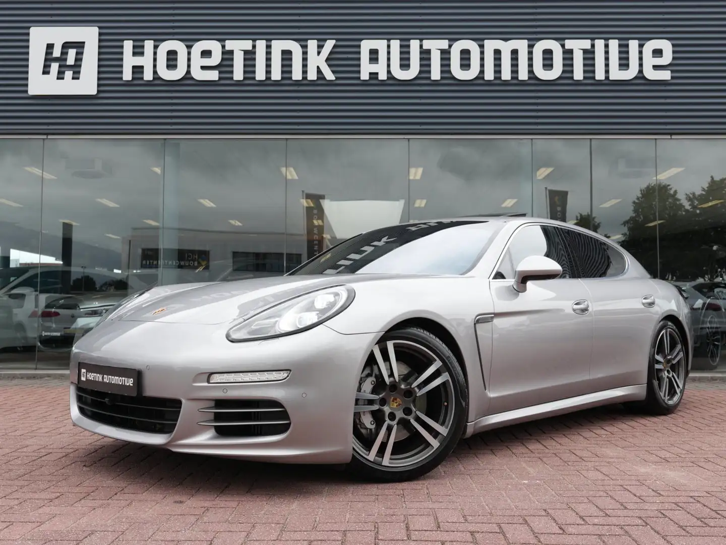 Porsche Panamera 3.0 4S | 360° Camera | Bose | Porsche onderhouden Grijs - 1