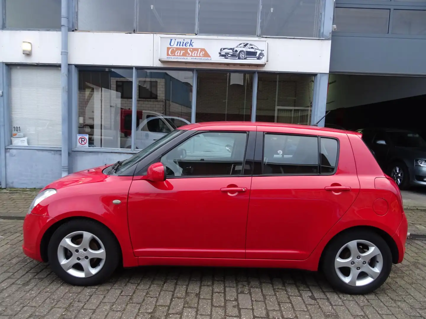 Suzuki Swift 1.3 Shogun Rood - 2