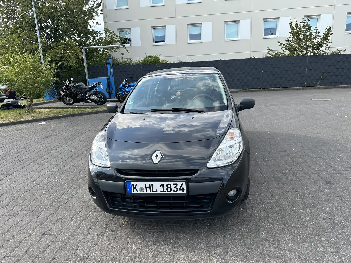 Renault Clio 1.2 16V 75 Expression - 1