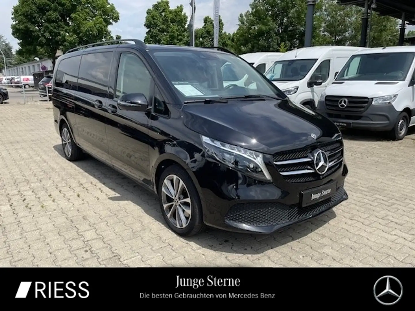 Mercedes-Benz V 300 d AVANTGARDE Extralang / MBUX / Standhzg / Airmati Zwart - 1