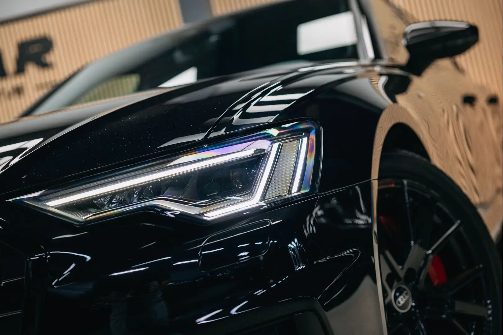 Audi A6 Avant 55 TFSI e quattro Competition | S6 uitgevoer Zwart - 2