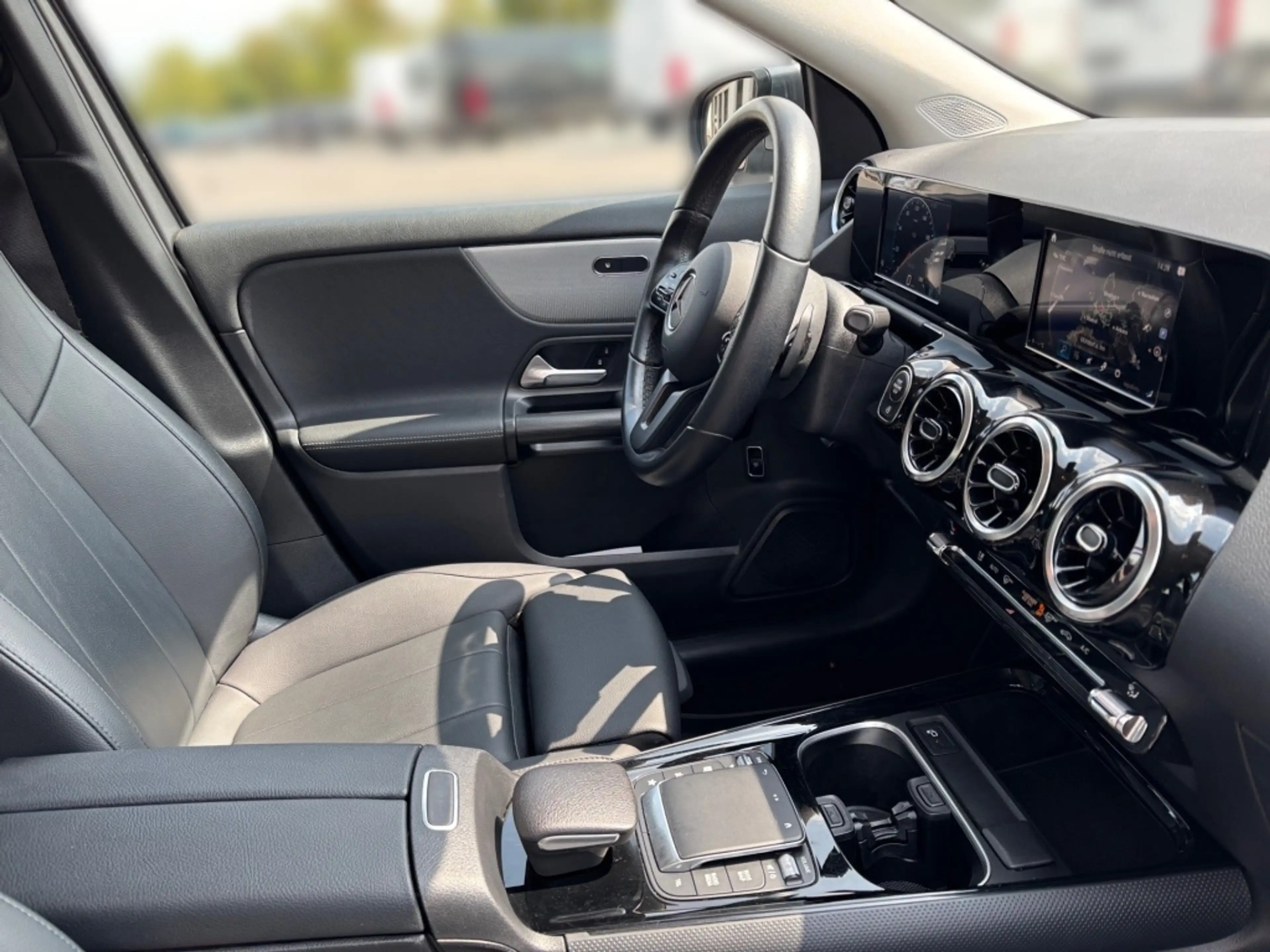 Mercedes-Benz GLA 220 d 4MATIC MBUX*CarPlay*AHK*360*AUT*Navi — photo 9