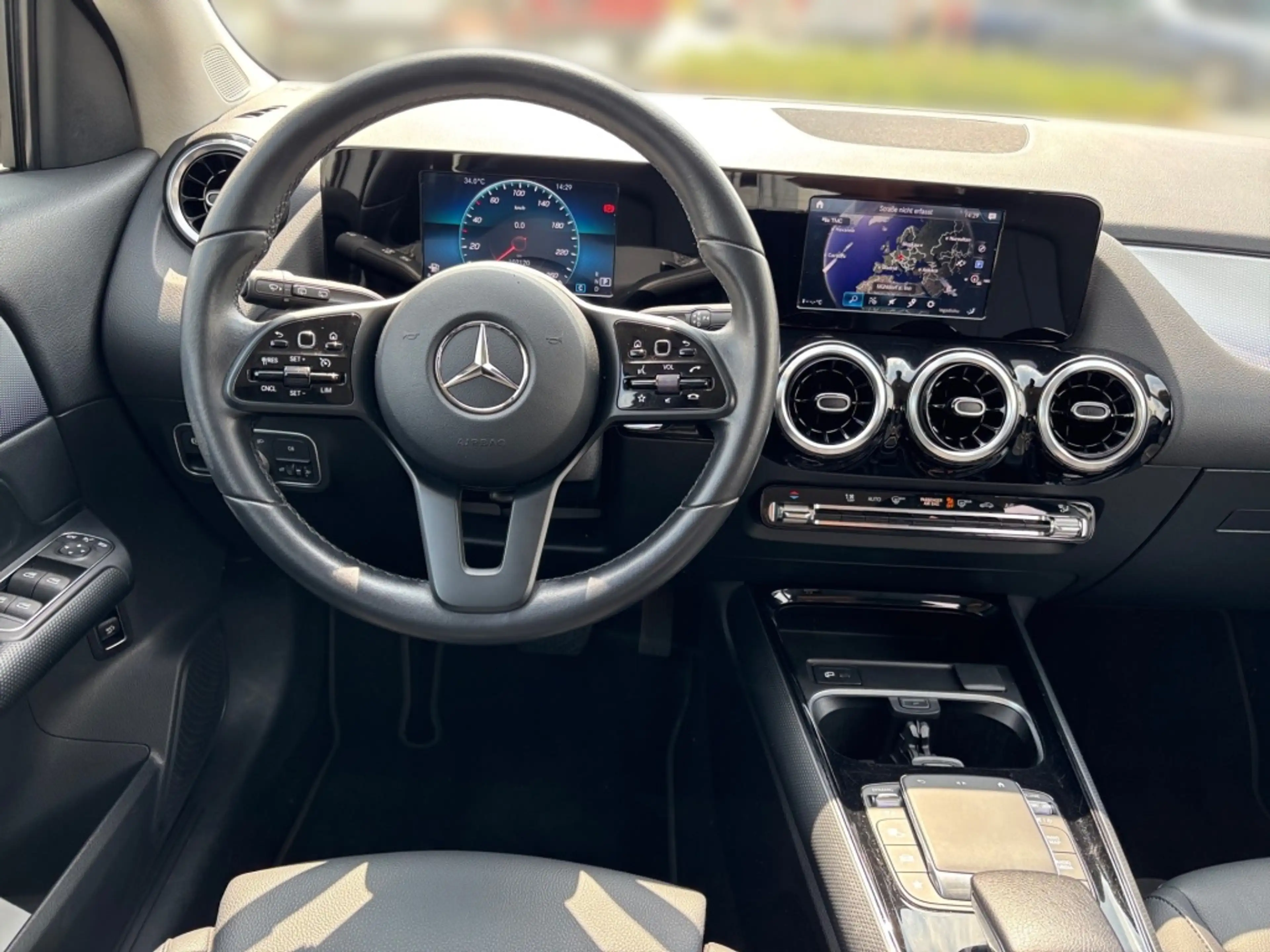 Mercedes-Benz GLA 220 d 4MATIC MBUX*CarPlay*AHK*360*AUT*Navi — photo 11