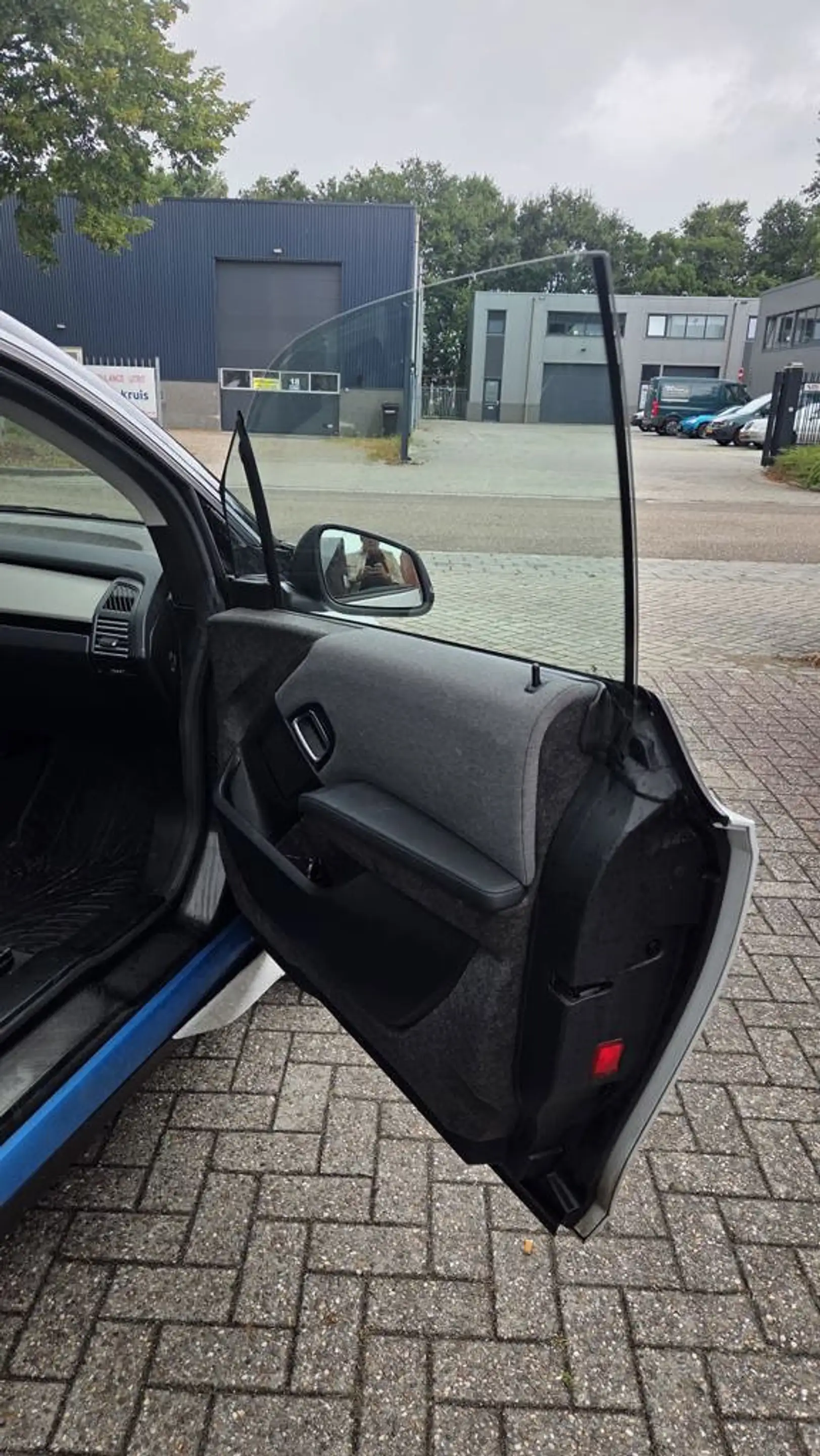 BMW i3 Basis 120Ah 42 kWh — photo 12