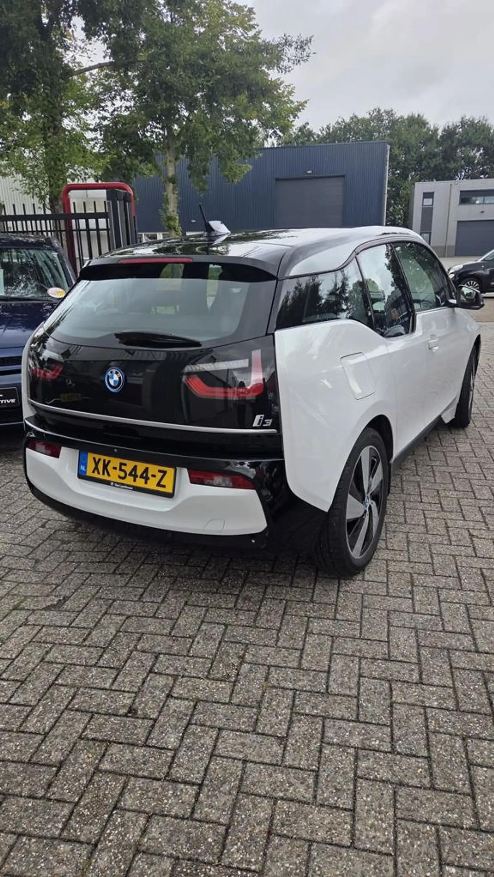 BMW i3 Basis 120Ah 42 kWh — photo 2