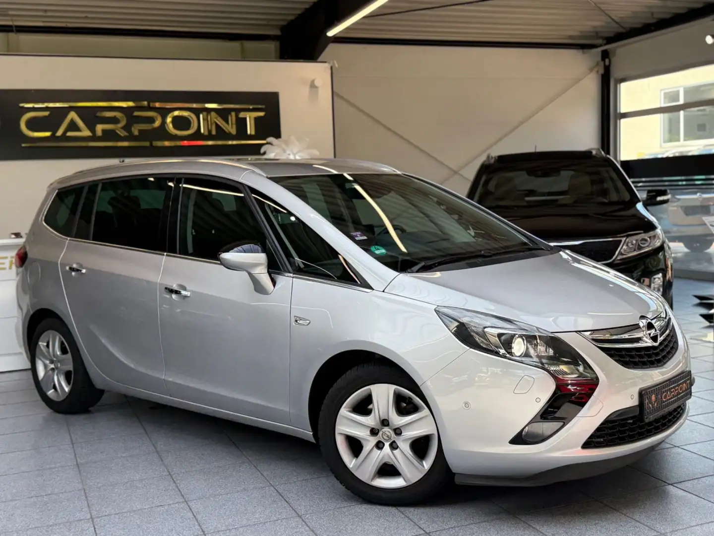 Opel Zafira C Tourer 1,4l  Innovation/Bi-Xenon/Cam/BT Grau - 2