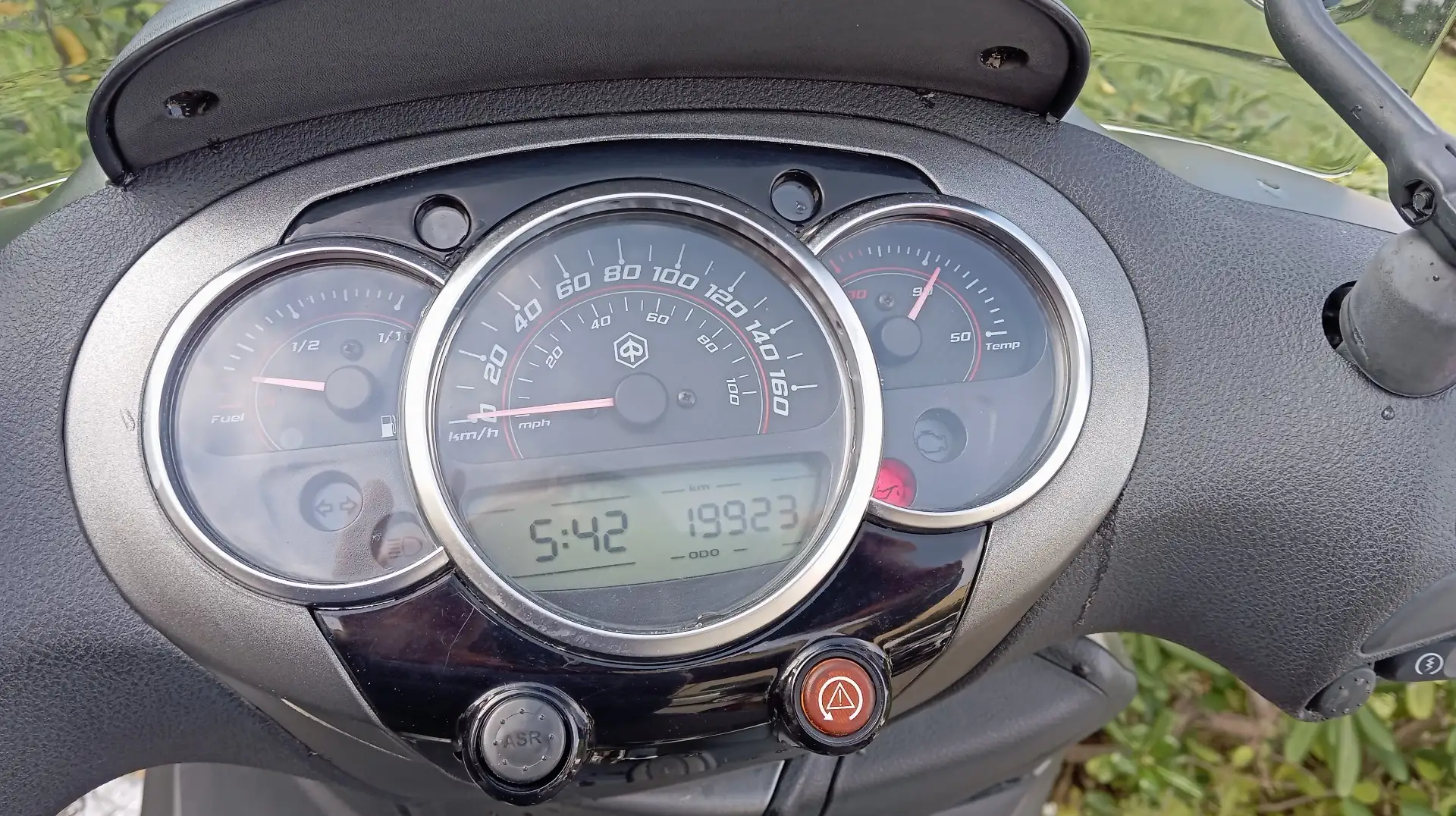 Piaggio Beverly 350 Verde - 2