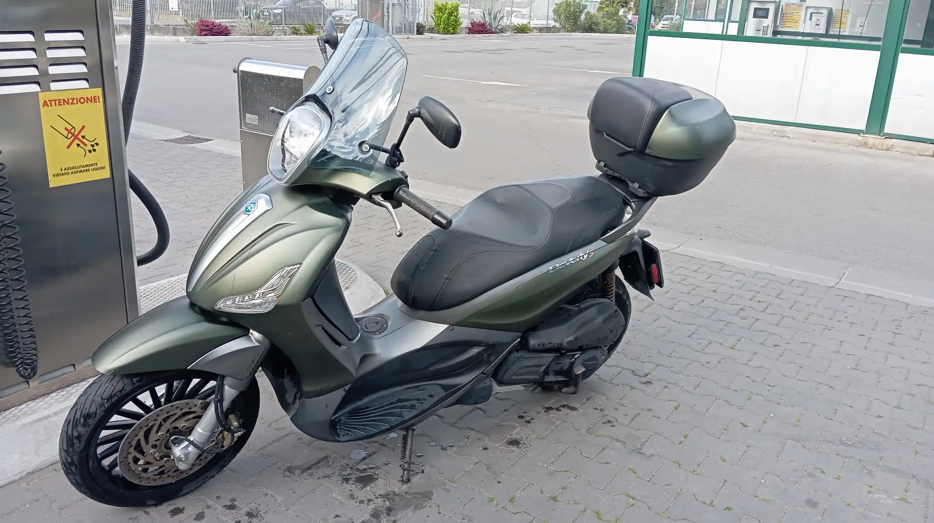 Piaggio Beverly 350 Verde - 1