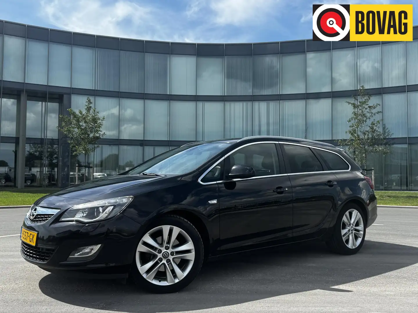 Opel Astra Sports Tourer 1.6 Turbo Sport Schwarz - 1