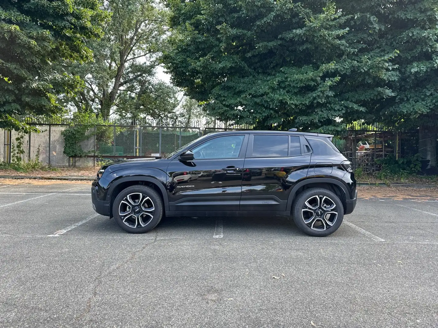 Jeep Avenger 1.2 Turbo Summit Nero - 2