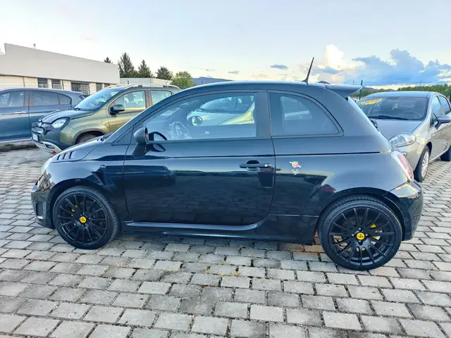 Abarth 595 view 4