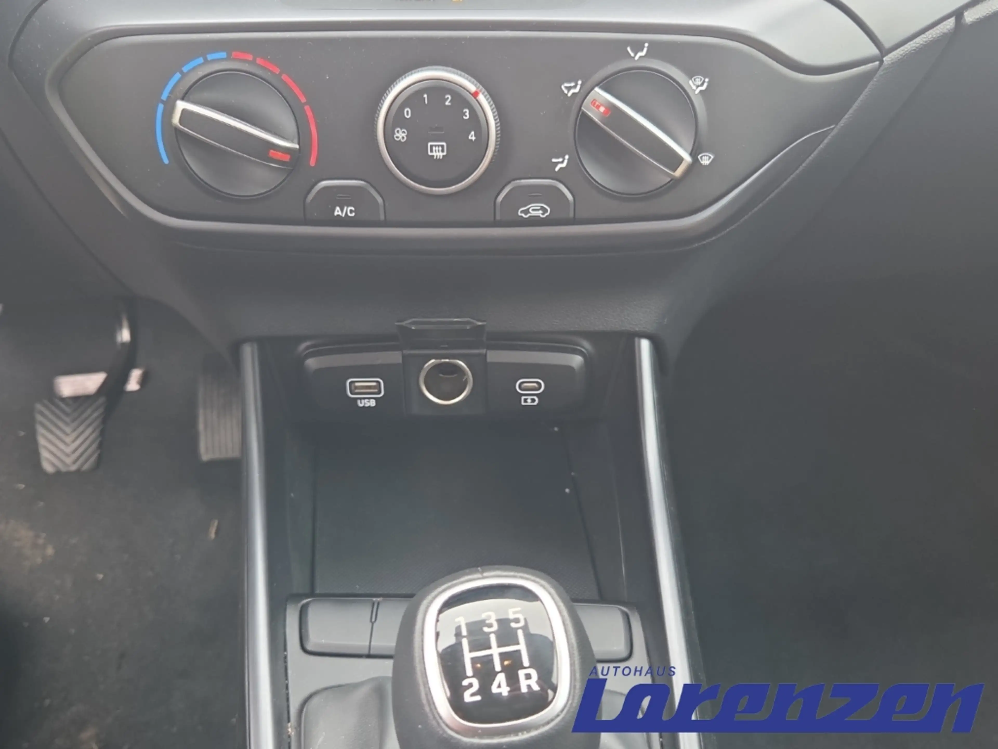Hyundai i20 Select 1.2 Benzin (79PS) 2WD Select, F Navi Apple — photo 21