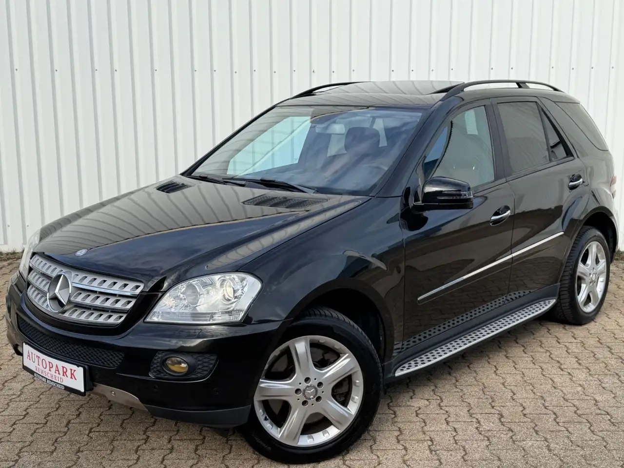 Mercedes-Benz ML 500 4MATIC *DESIGNO*S-DACH*HARMAN*TOT* — photo 1 of 20