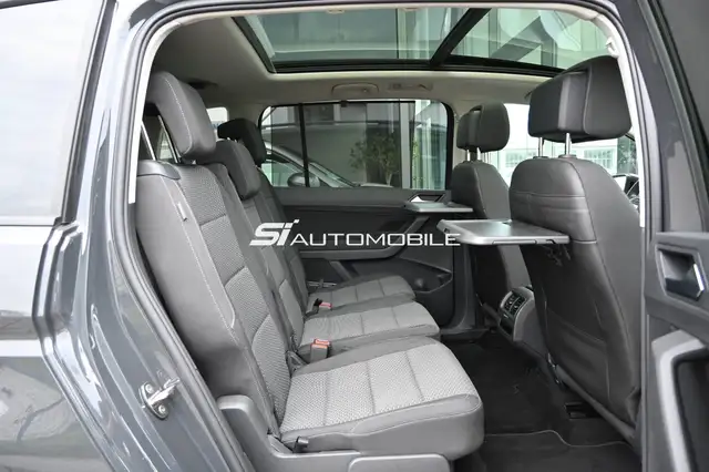 Volkswagen Touran view 14