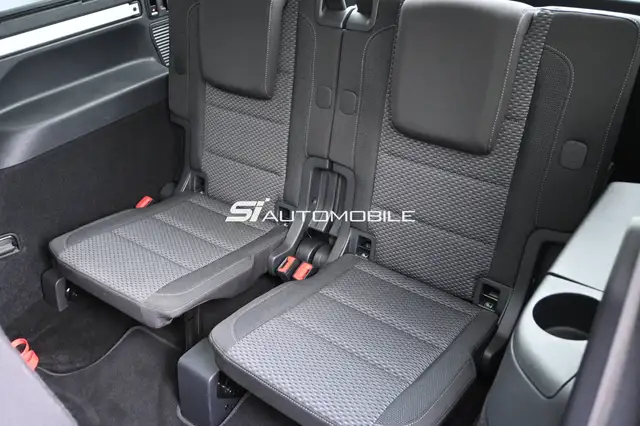 Volkswagen Touran view 13
