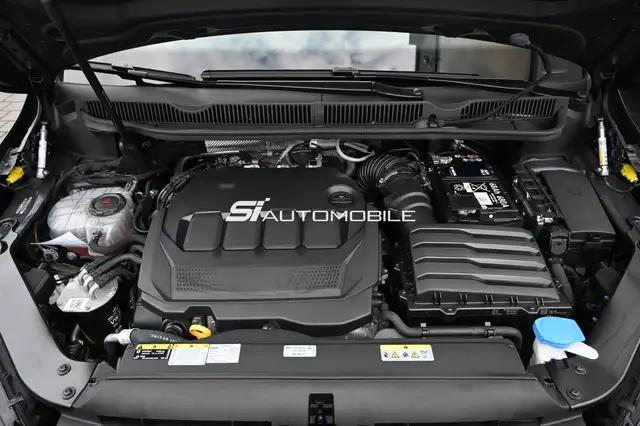 Volkswagen Touran view 9