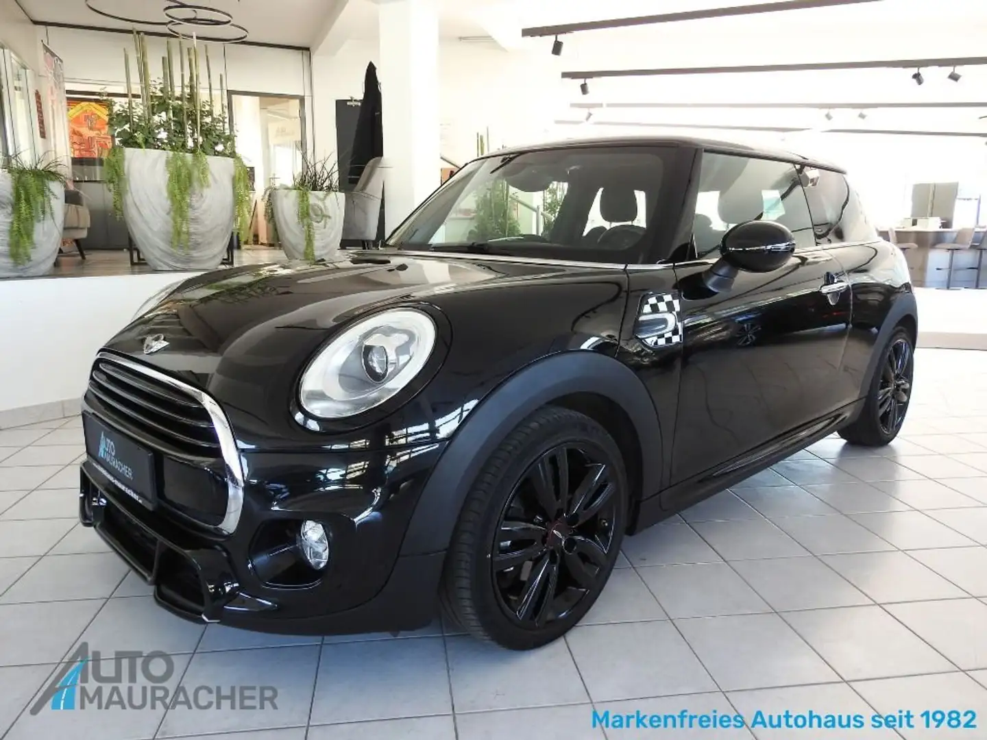 MINI Cooper 1,5 JCW PAKET*LED*NAVI* Schwarz - 1