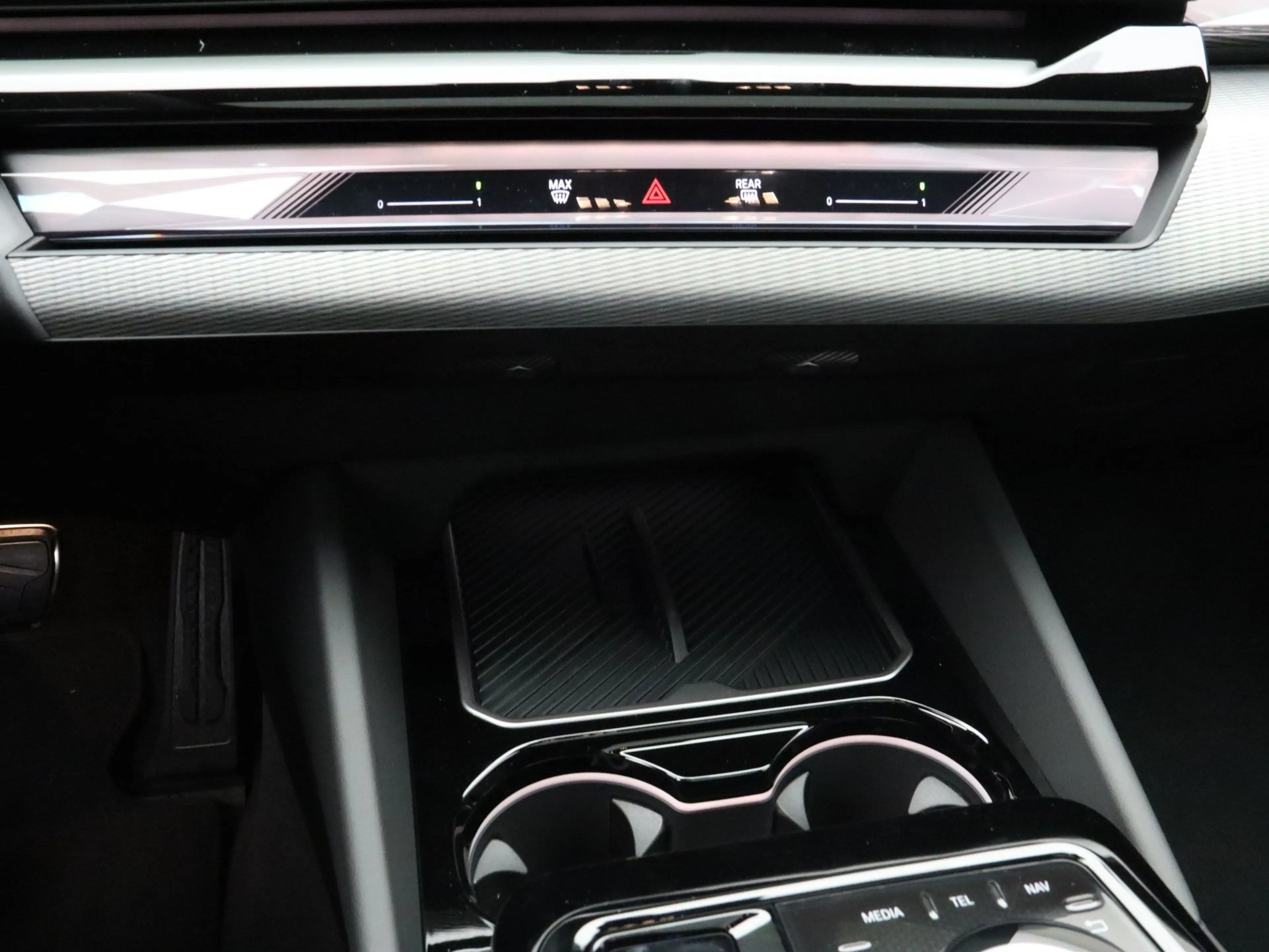 BMW i5 Touring eDrive40 84 kWh M Sport Pro Edition | Harm — photo 13