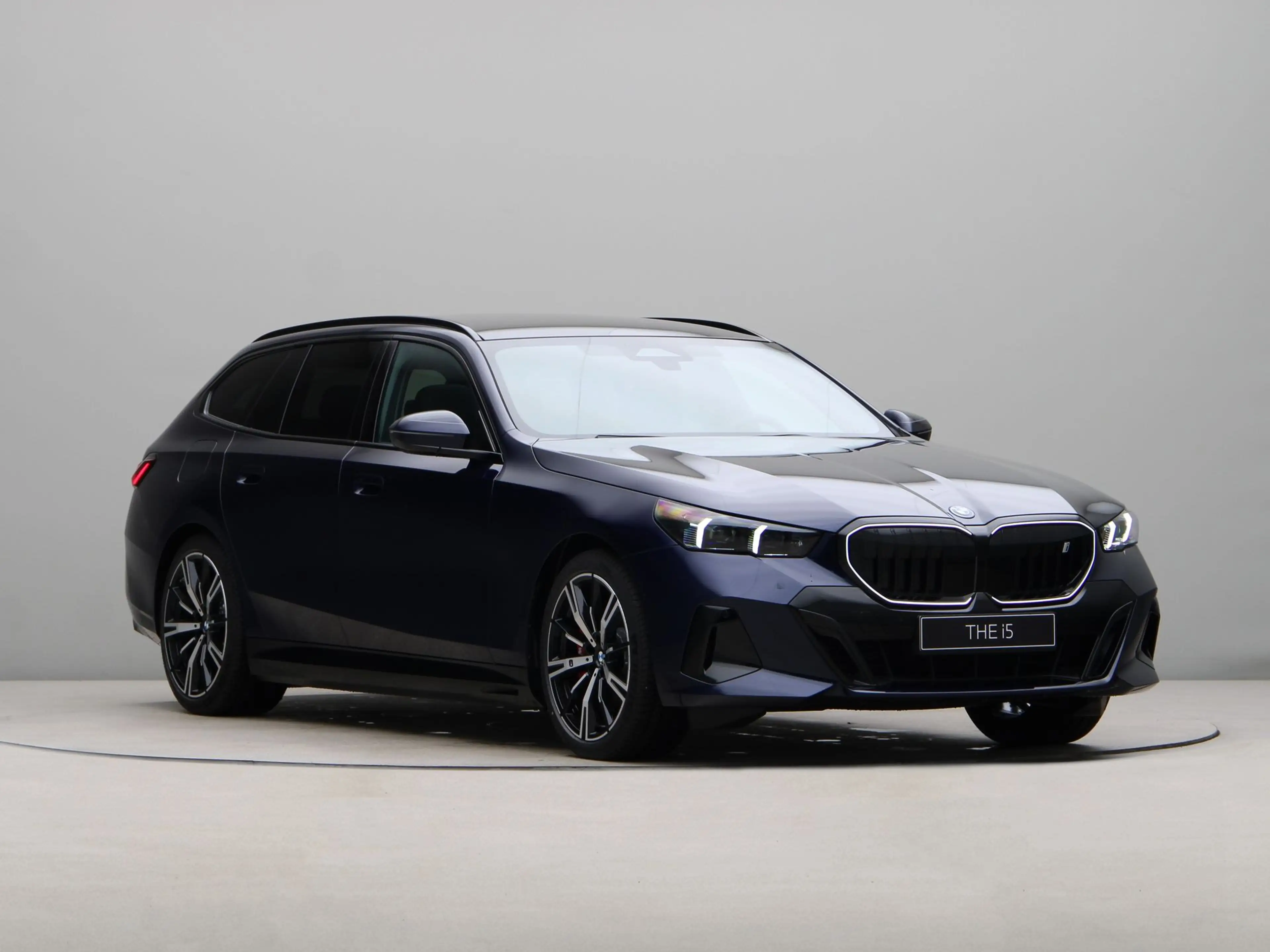 BMW i5 Touring eDrive40 84 kWh M Sport Pro Edition | Harm — photo 6