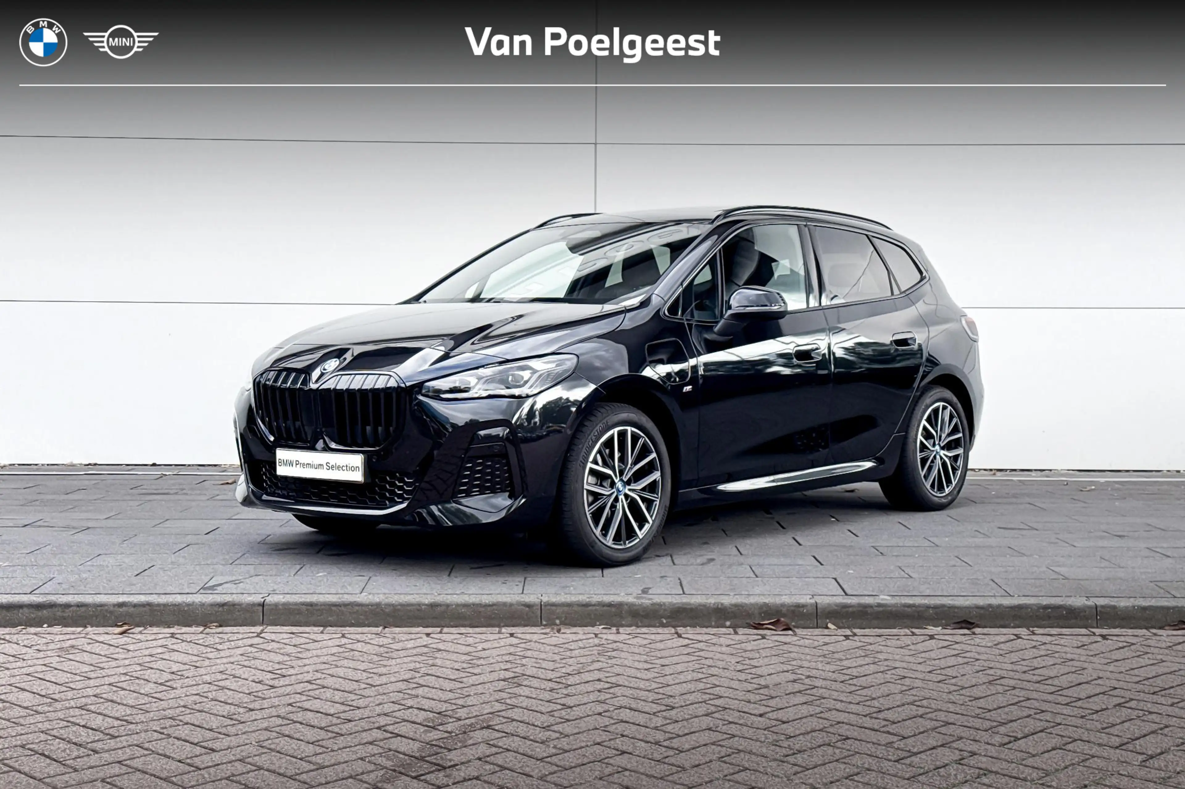 BMW 225 2 Serie Active Tourer 225e xDrive | M-Sport | Stuu