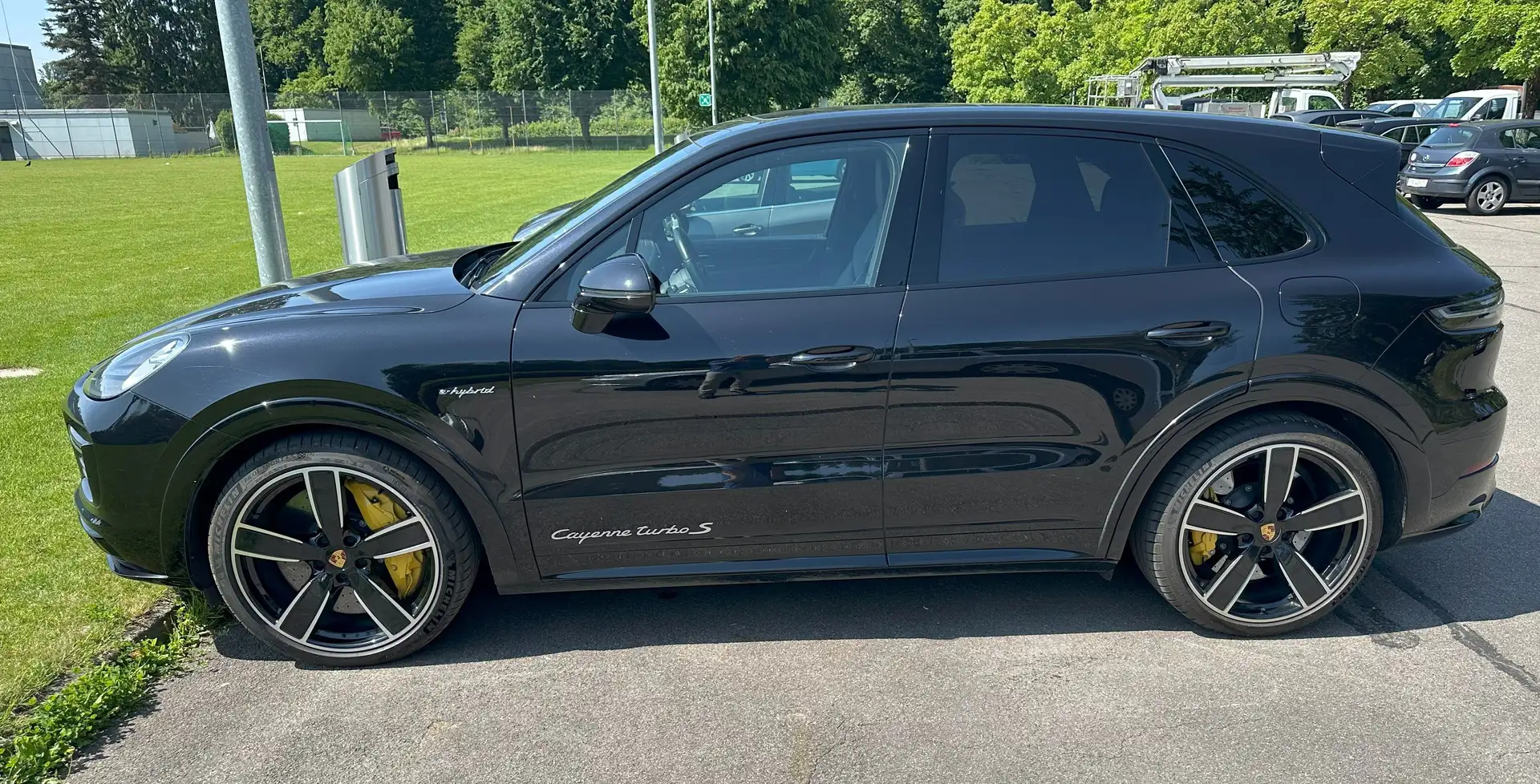 Porsche Cayenne Cayenne Turbo S E-Hybrid Tiptronic S Schwarz - 2