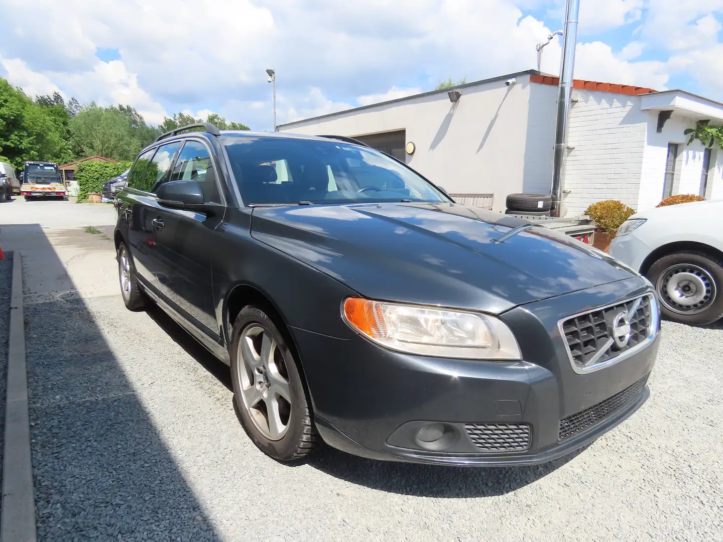 Volvo V70 2.0 D4 Momentum Start/Stop Grey - 1