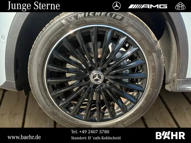 Mercedes-Benz 300 view 6