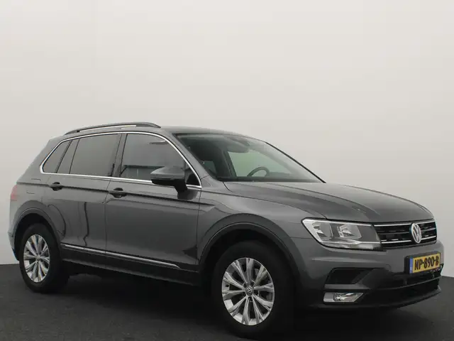 Volkswagen Tiguan view 17