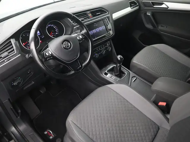 Volkswagen Tiguan view 9