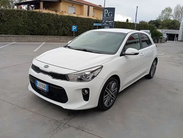 Kia Rio 2017 1.4 crdi Cool 90cv