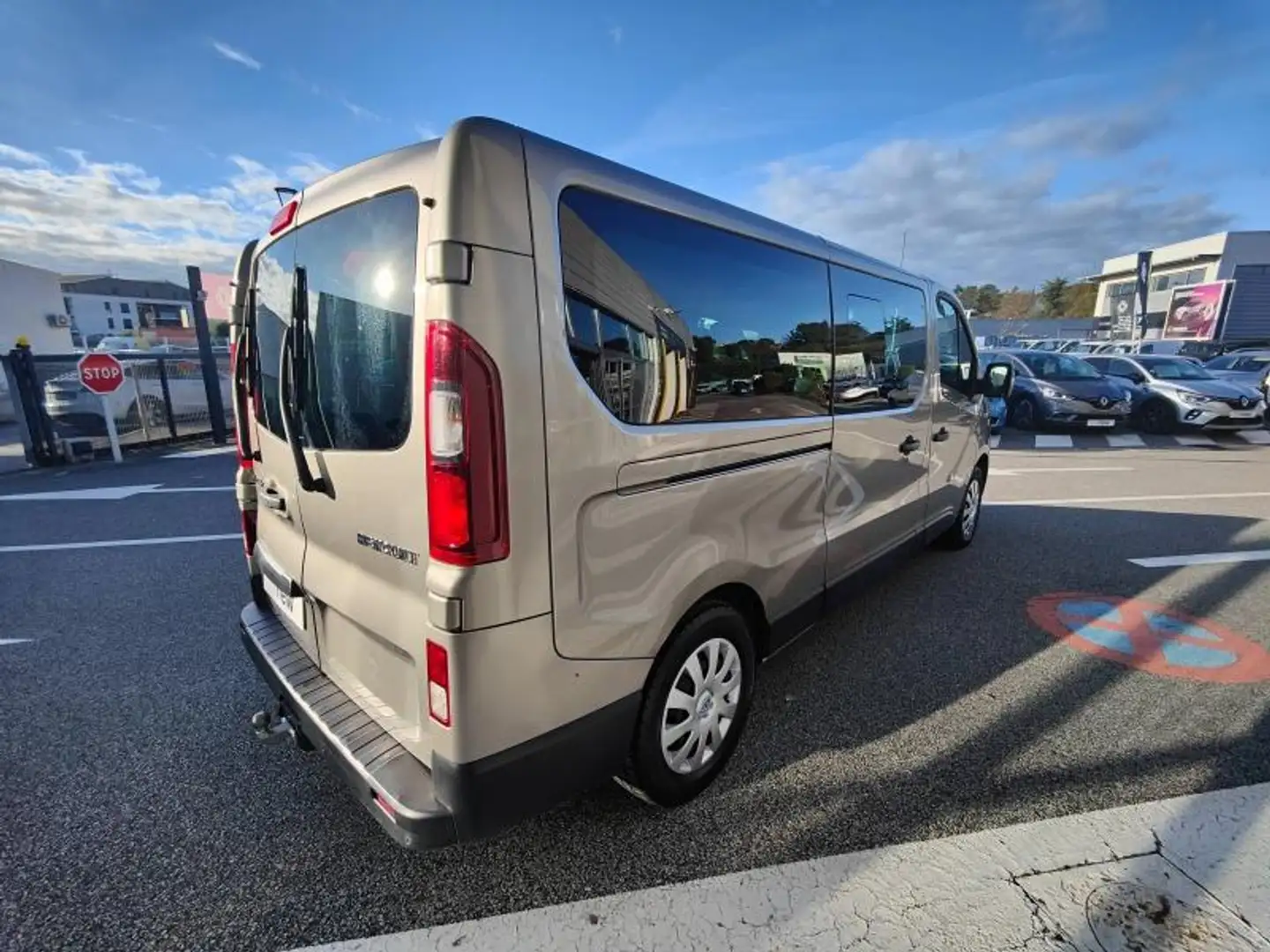 Renault Trafic L2 2.0 dCi 145ch Energy S\u0026S Intens 9 places Beige - 2