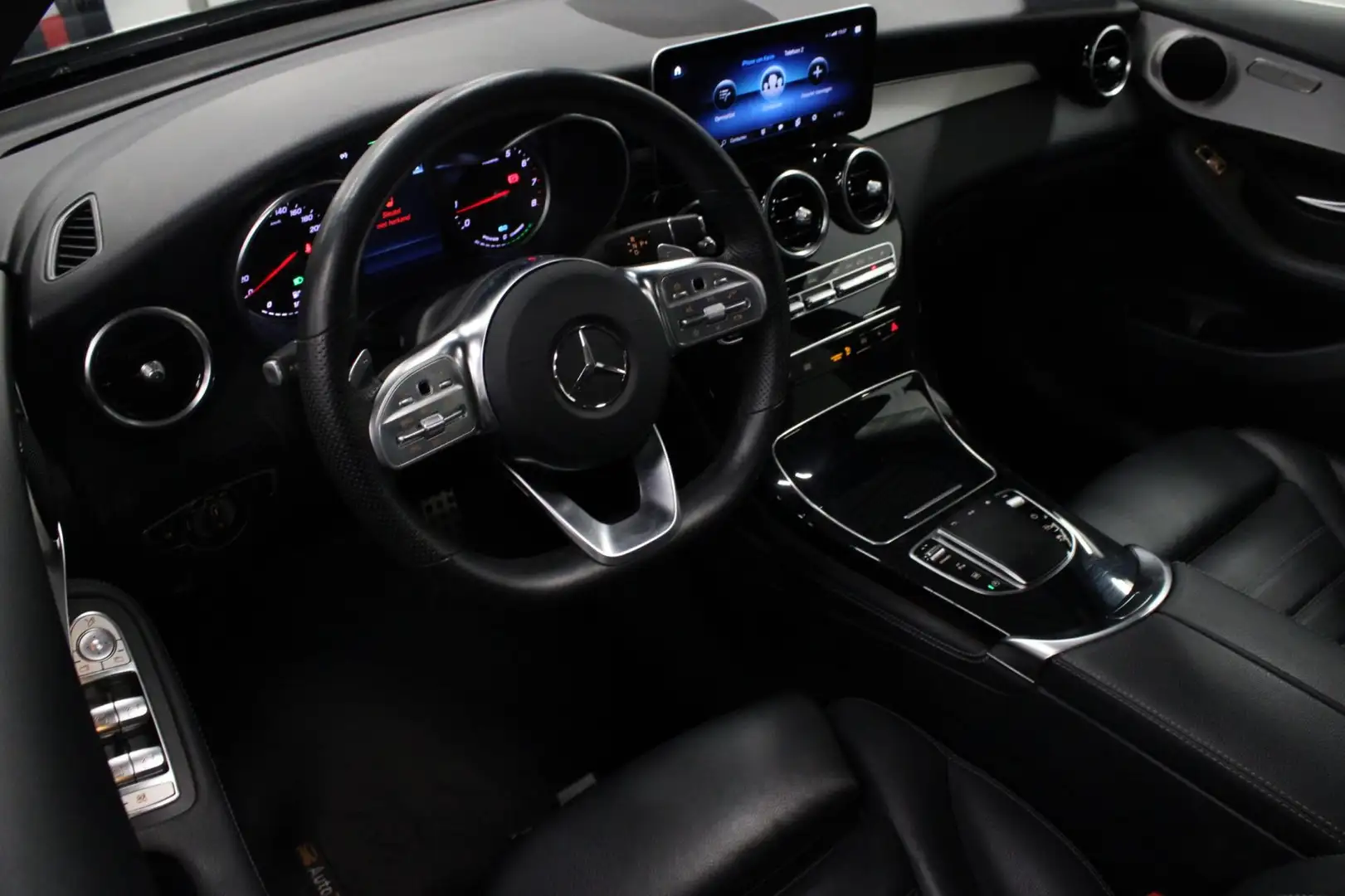 Mercedes-Benz GLC 300 4MATIC Premium Plus Mild Hybrid AMG / Navi / Camer Schwarz - 2
