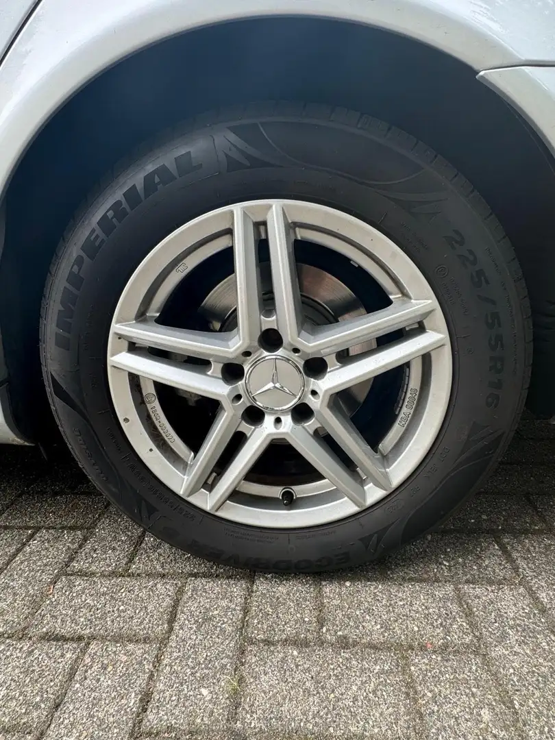 Mercedes-Benz E 220 CDI Automatik Elegance - 2