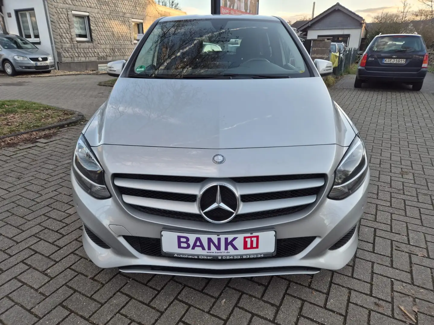 Mercedes-Benz B 180 TOP Zustand/ Garantie/ Finanzierung/ Inspektion Grau - 1