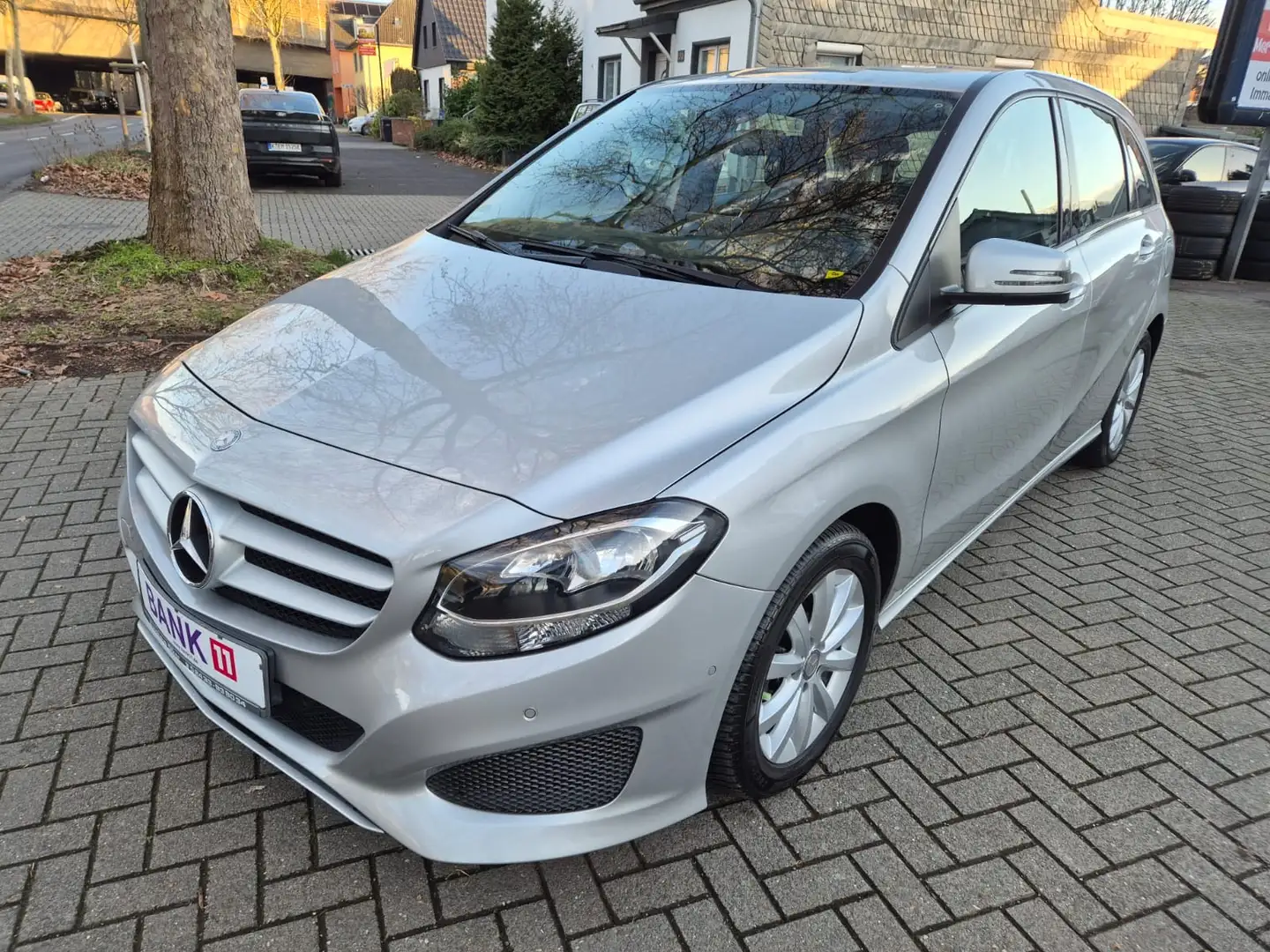 Mercedes-Benz B 180 TOP Zustand/ Garantie/ Finanzierung/ Inspektion Grau - 2