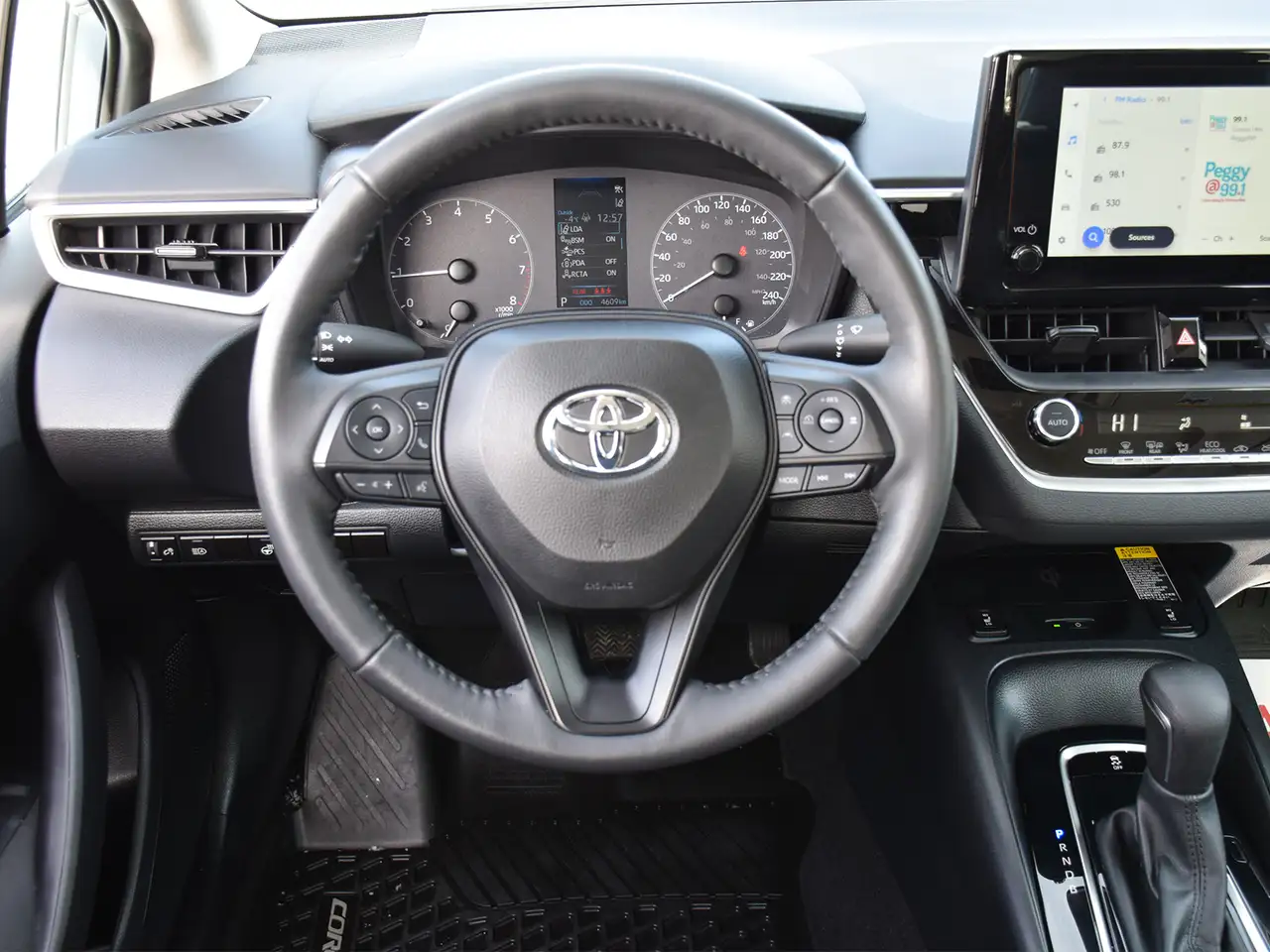 Toyota Corolla снимка Toyota Corolla