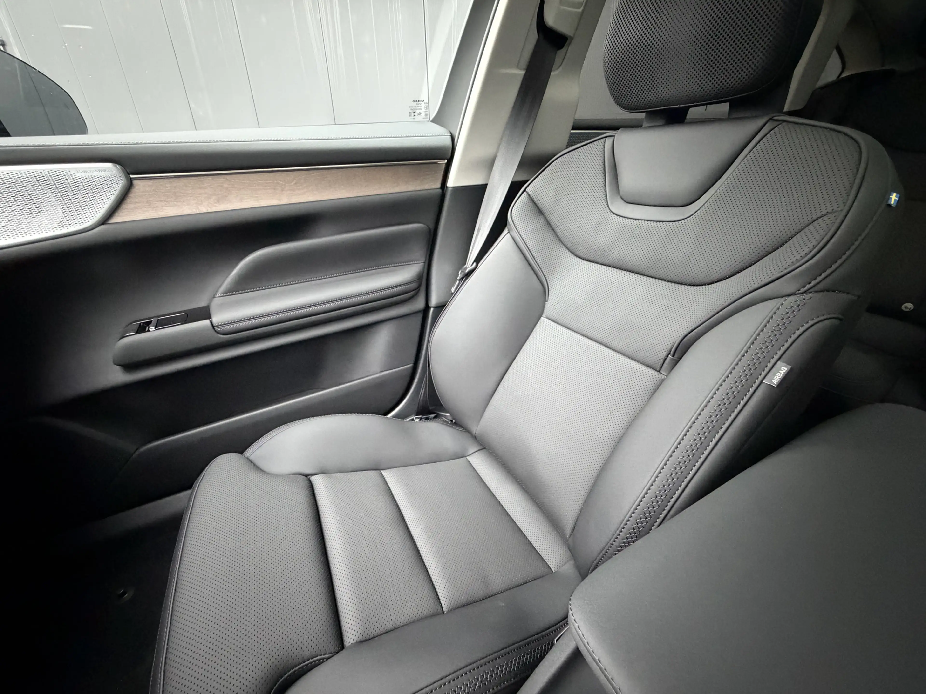Volvo ES90 Single Motor Ext. R. Ultra Launch Edition 92 kWh P — photo 10